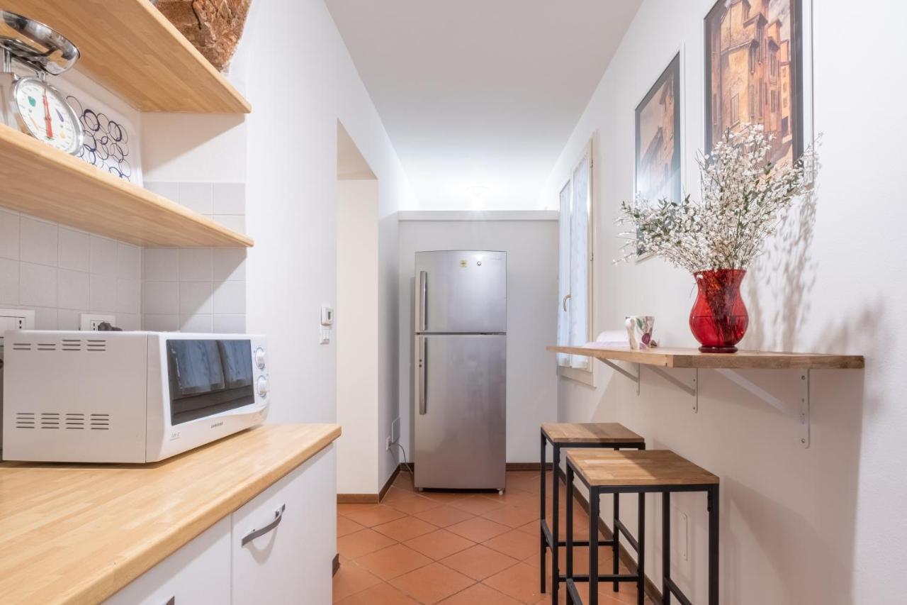 Lo Scrigno Delle 2 Torri! Nel Cuore Del Centro, Vicino A Via Rizzoli Bologna Bagian luar foto