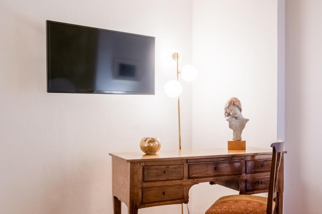 Lo Scrigno Delle 2 Torri! Nel Cuore Del Centro, Vicino A Via Rizzoli Bologna Bagian luar foto